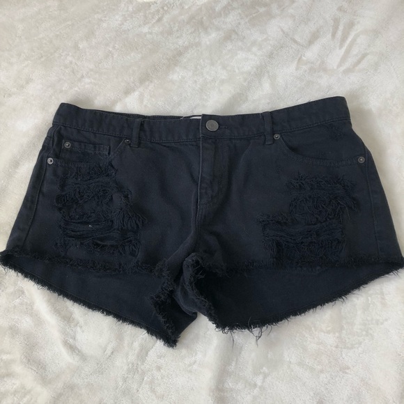 Garage Black Ripped Jean Shorts - Picture 2 of 3